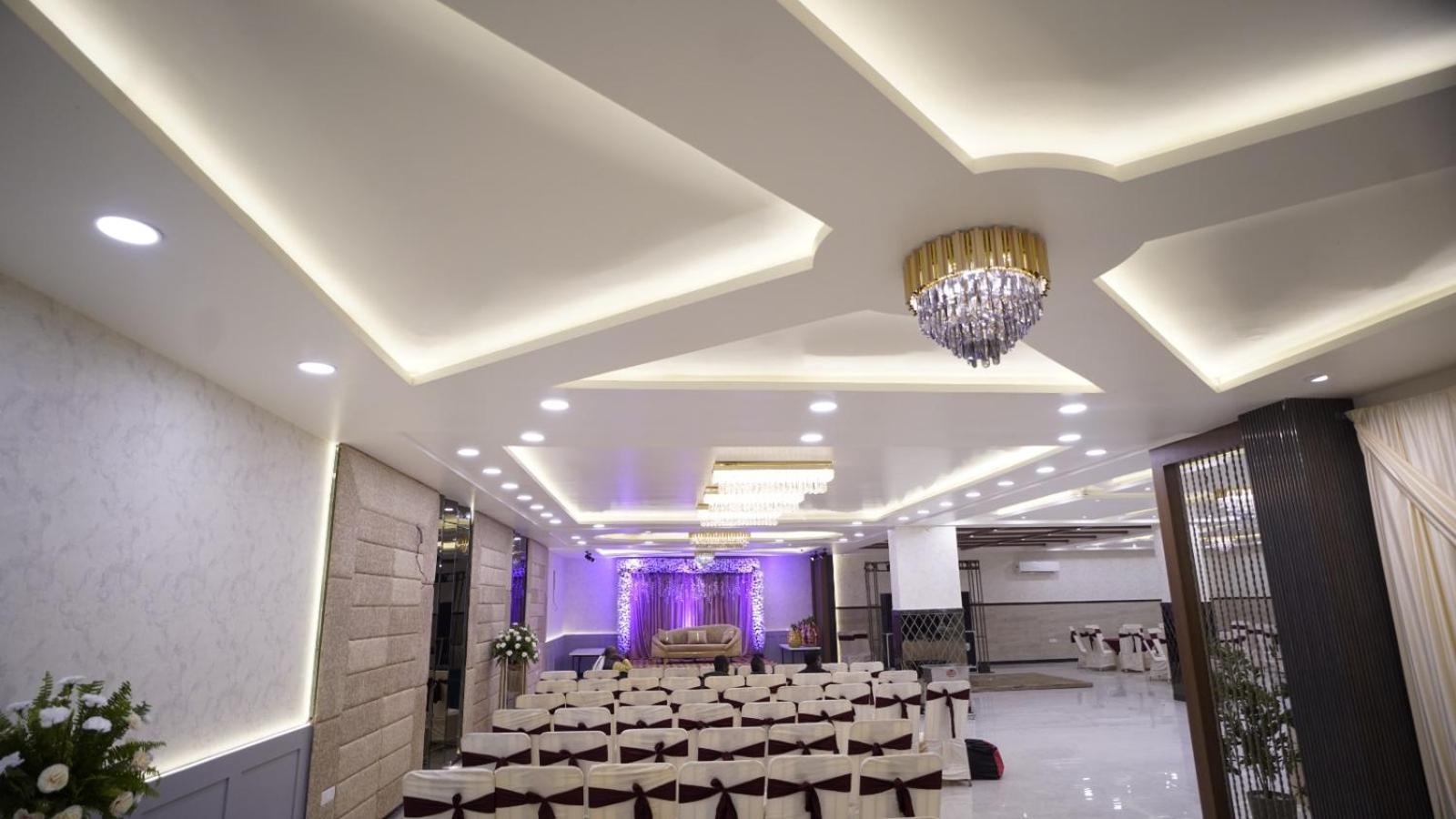The Imperial Hotel And Convention Centre 칸푸르 외부 사진