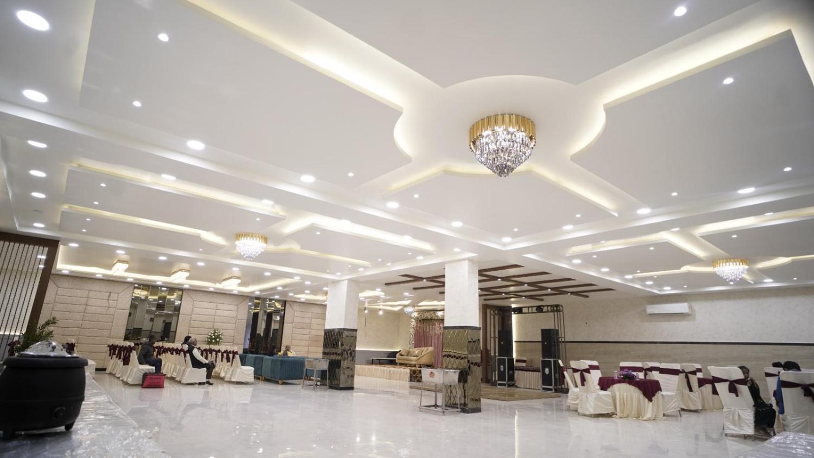 The Imperial Hotel And Convention Centre 칸푸르 외부 사진