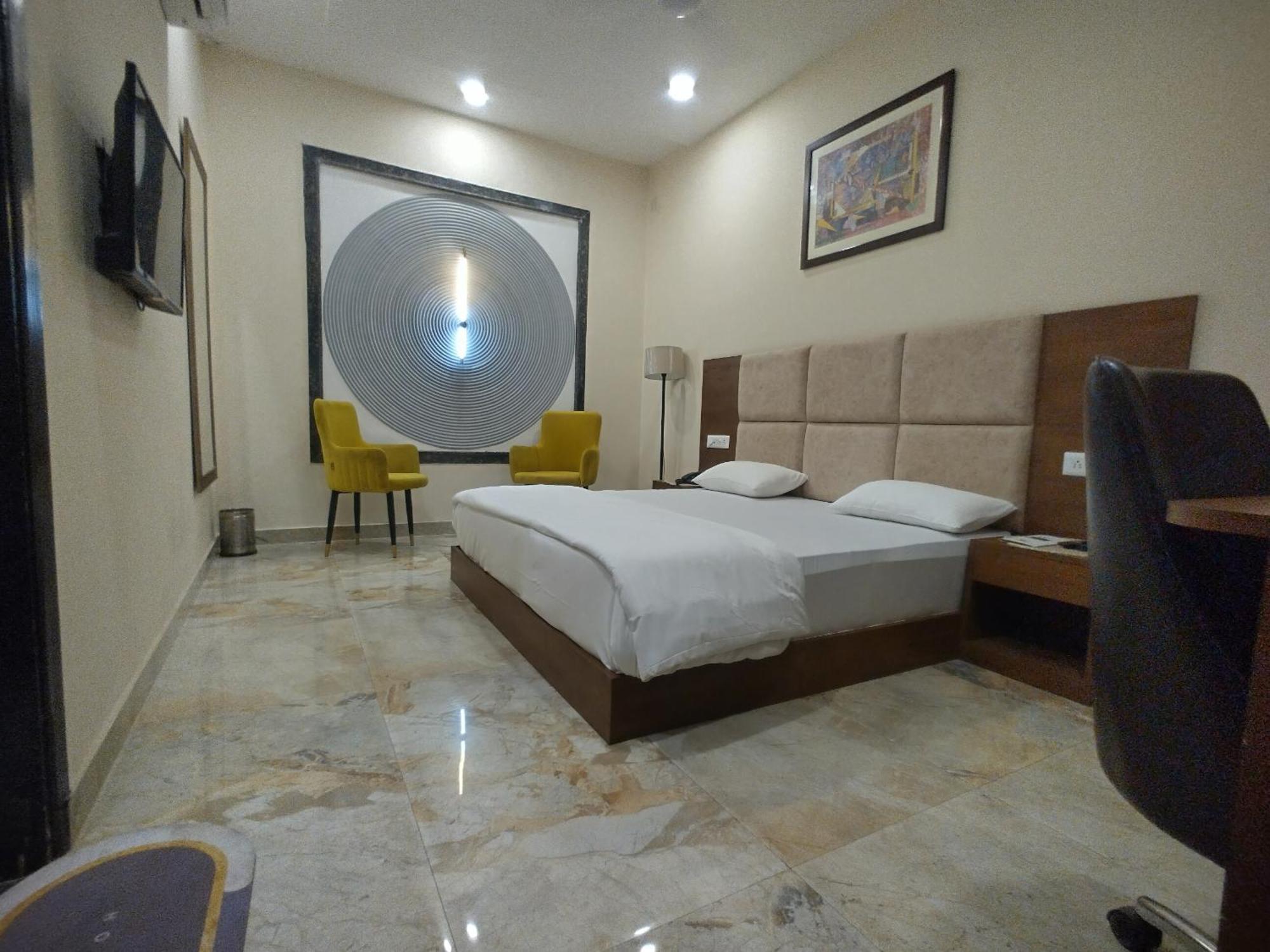 The Imperial Hotel And Convention Centre 칸푸르 외부 사진