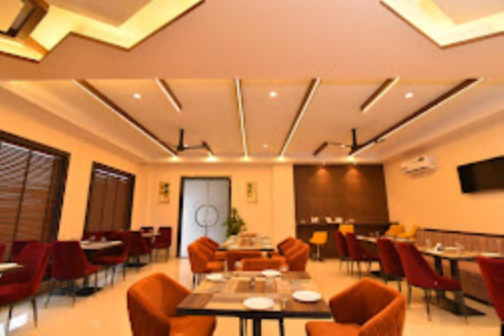 The Imperial Hotel And Convention Centre 칸푸르 외부 사진