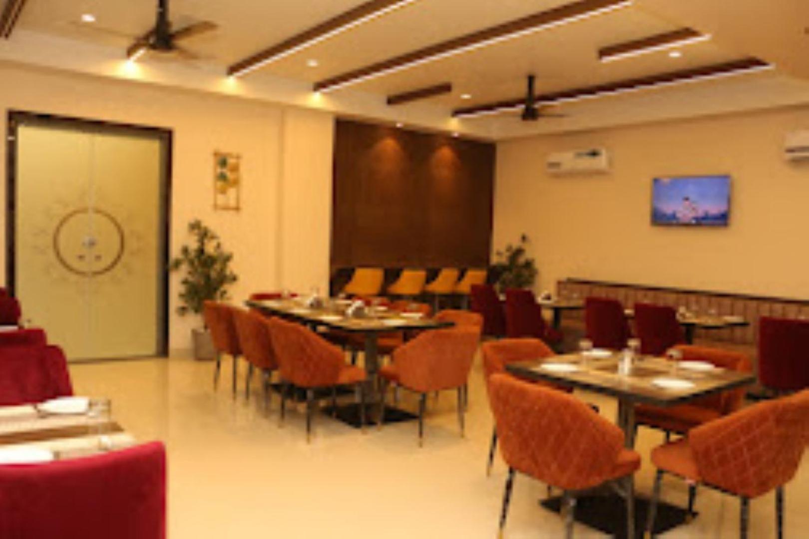 The Imperial Hotel And Convention Centre 칸푸르 외부 사진